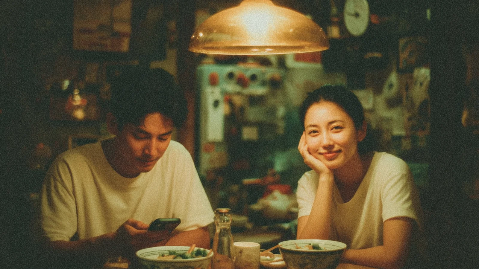 "Chị Em Kết Nghĩa" Và Cuộc Tình Không Bao Giờ Cởi Áo